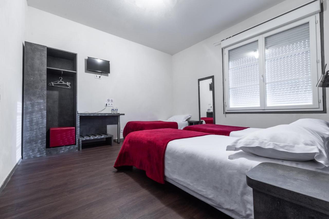 Hotel De La Gare Сюржер Экстерьер фото